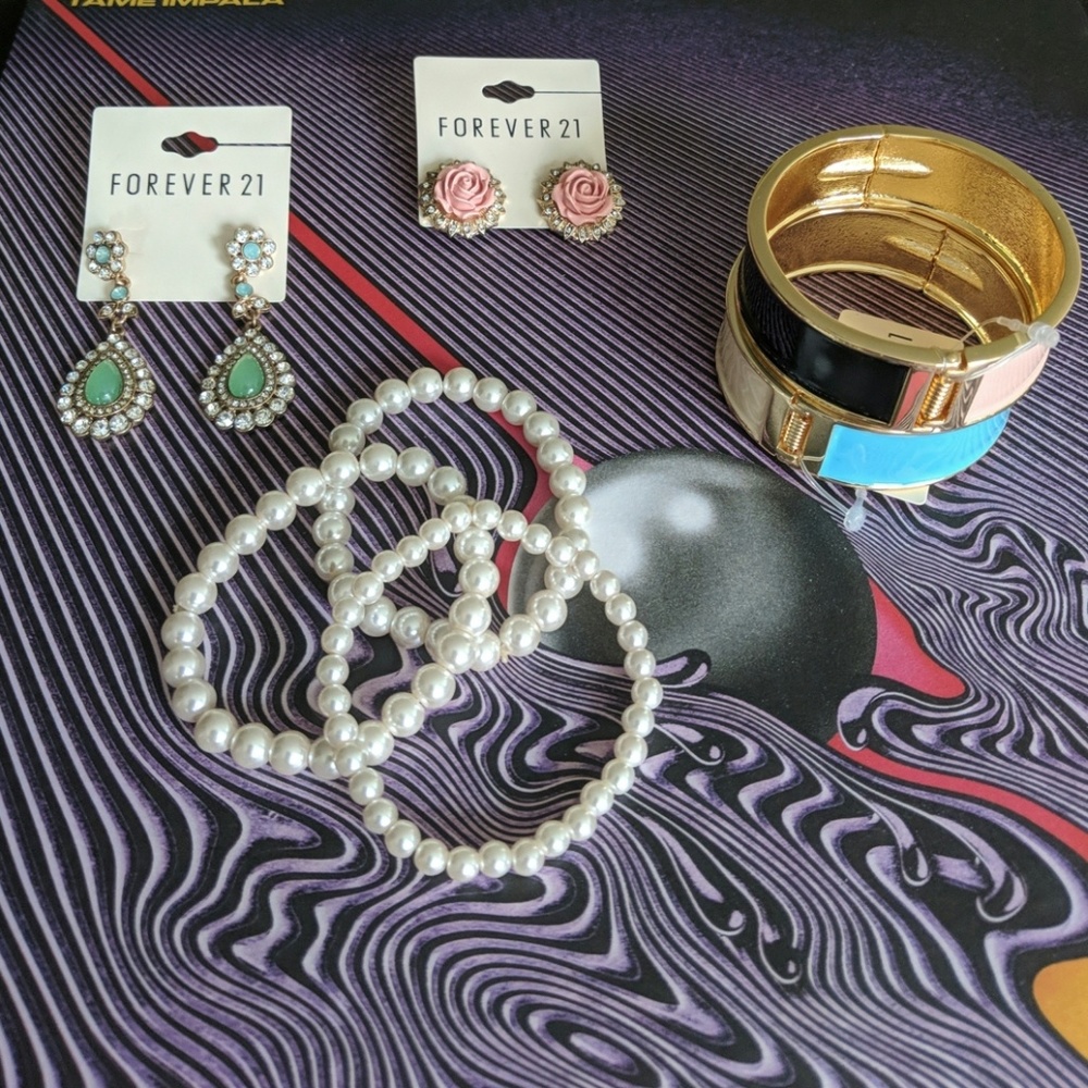 NWT Forever 21 Luxe Jewelry Lot